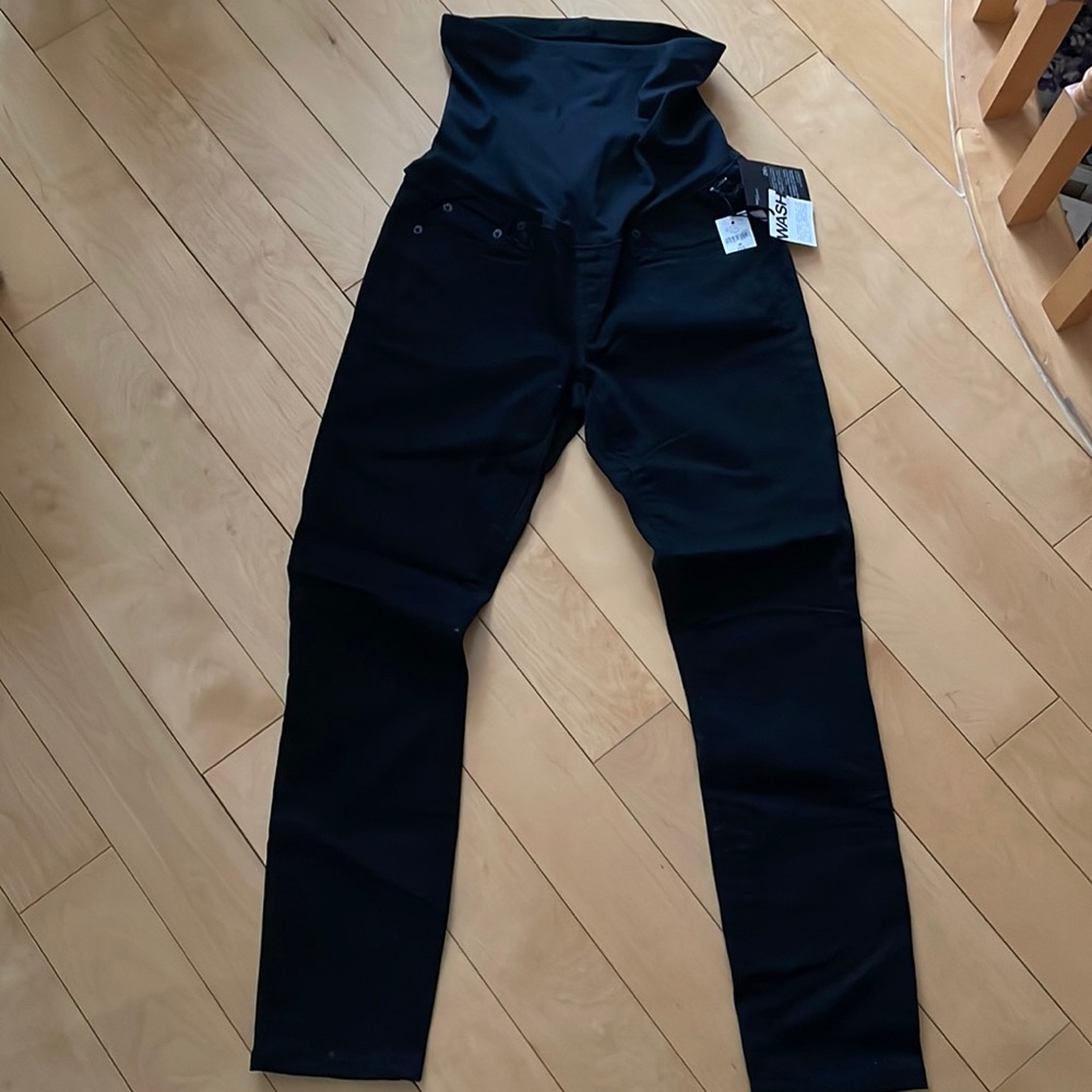 New gap maternity cropped jeans - size 26